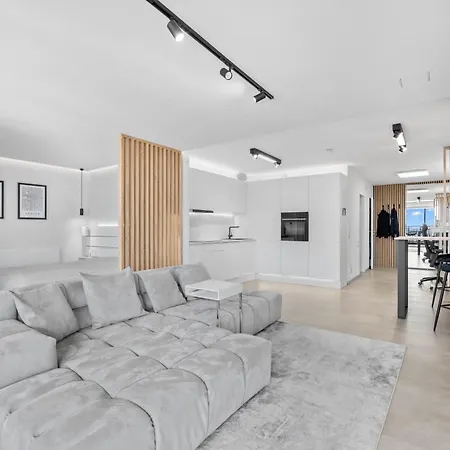 Skyview Meets Luxury By Cordissky Apartment