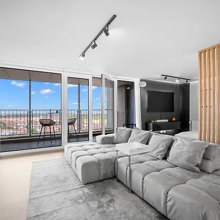 Apartment Skyview Meets Luxury By Cordissky *
